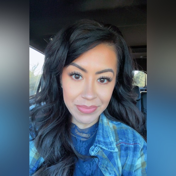 Meet your Posher, Gloria - Picture 1 of 1